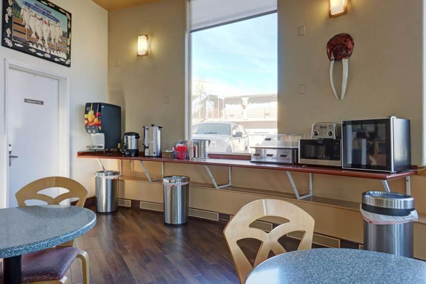 Puffin Inn Anchorage Bagian luar foto